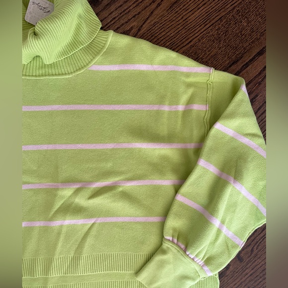 Free People turtleneck sweater - Picture 3 of 4